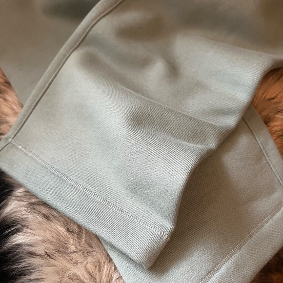 Fear of God Essentials Relaxed Sweatpants - Men size XXS - Picture 3 of 4